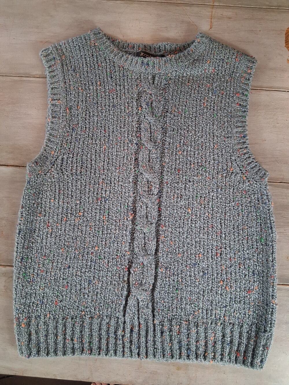 Joan Harper Knitted Sweater Vest Grey With Colors Size Medium Fun Beautiful Hip